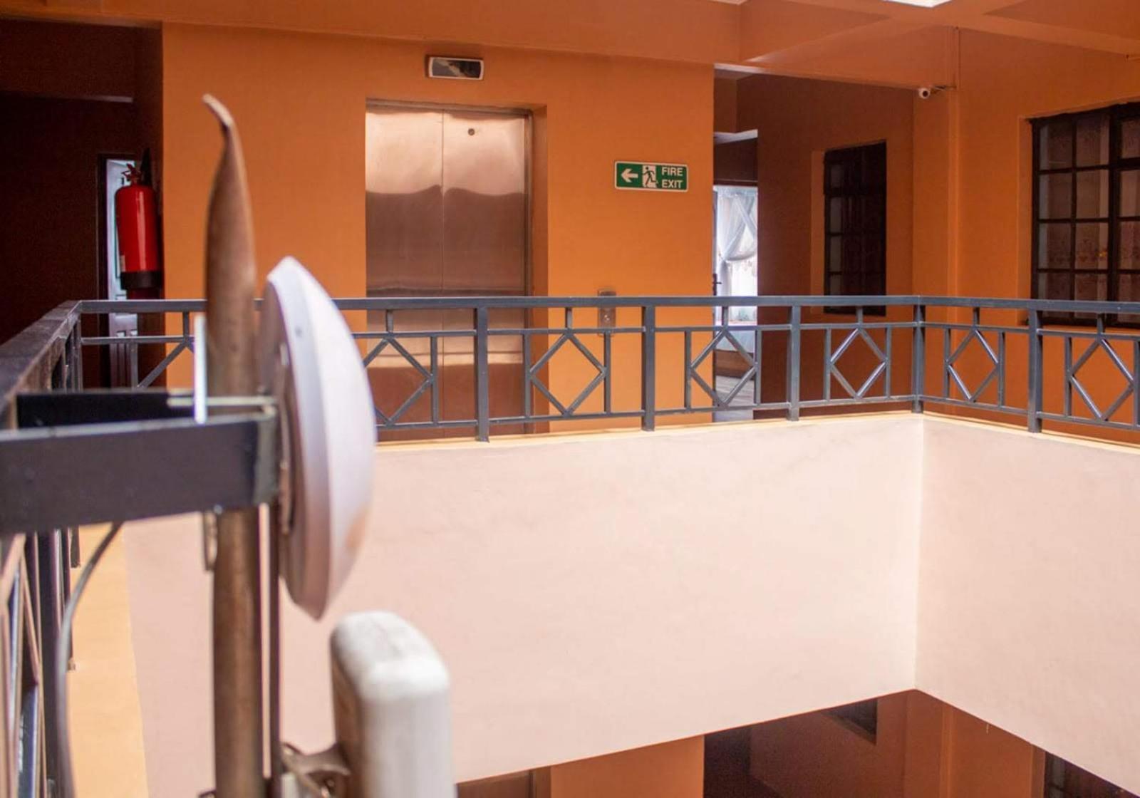 Deka Hotel Ngara Equity Nairobi Extérieur photo