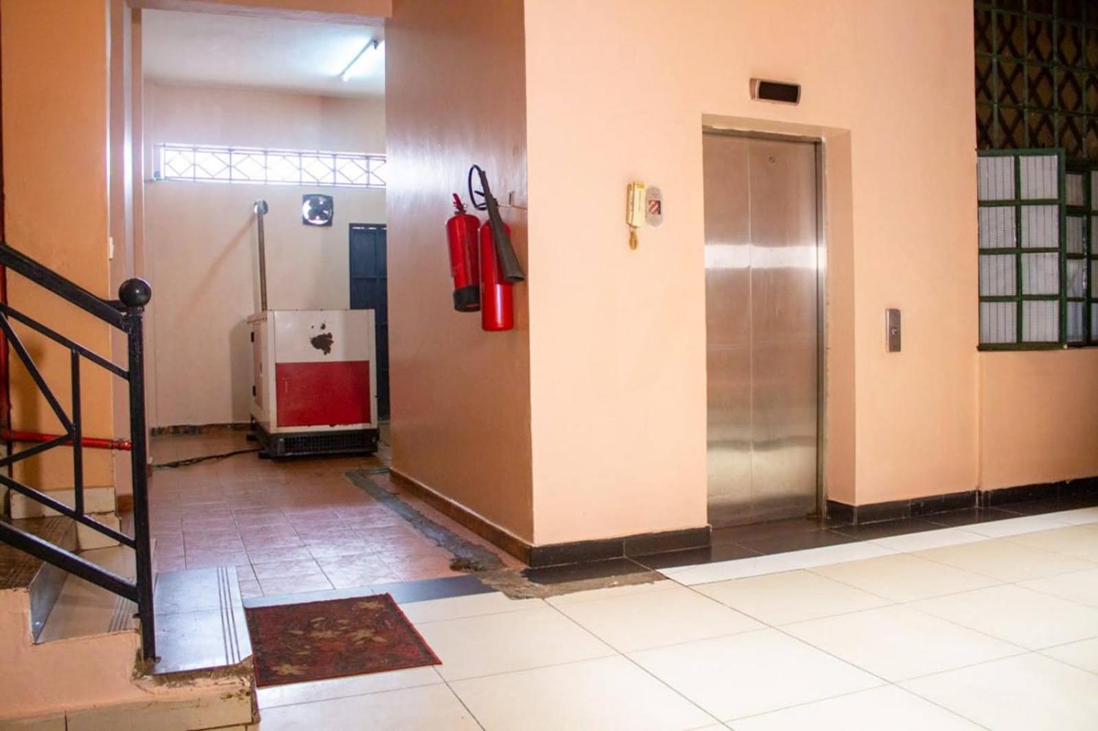 Deka Hotel Ngara Equity Nairobi Extérieur photo